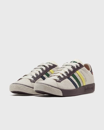 Brain Dead x adidas Forest Hills Cream White Paar schräg seitlich