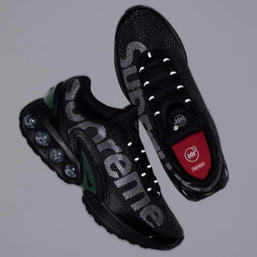 Der Nike Air Max DN Black im Dunklen mit seinen 3M Details an den Schnürsenkeln