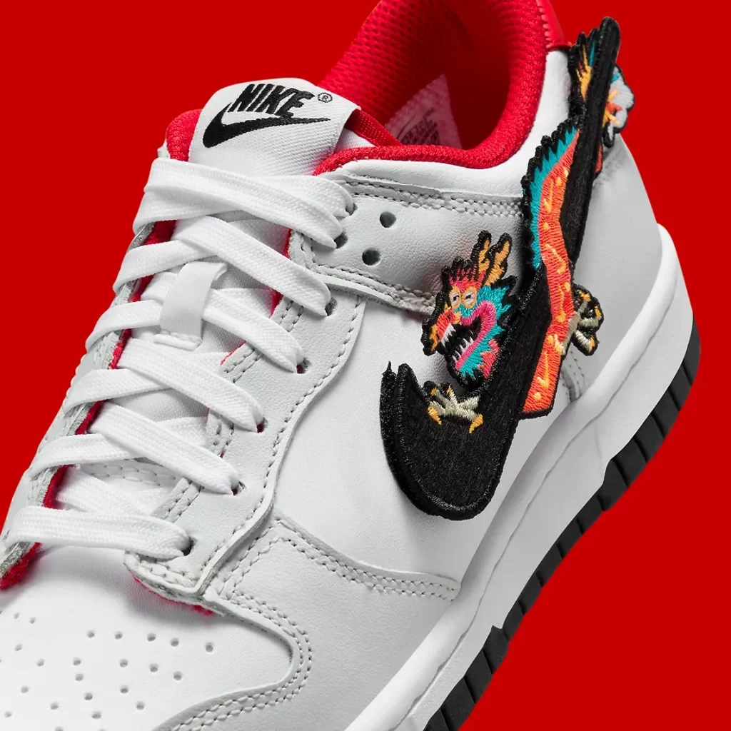 バスケットシューズ バッシュ スニーカー   ナイキ Nike Dunk Low GS　CNY Year Of the Dra Dunk Low GS Year Of The Dragon 2024 FZ5528-101 | Dead Stock
