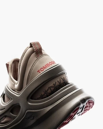 Tombogo Saucony Butterfly Boulder Brown Lookbook Detail Ferse