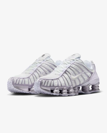 Nike Shox TL Barely Grape Paar seitlich