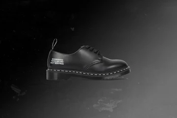 Neighborhood x Dr. Martens Pack Außenseite