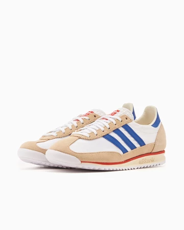 Der adidas SL 72 Footwear White von schräg außen