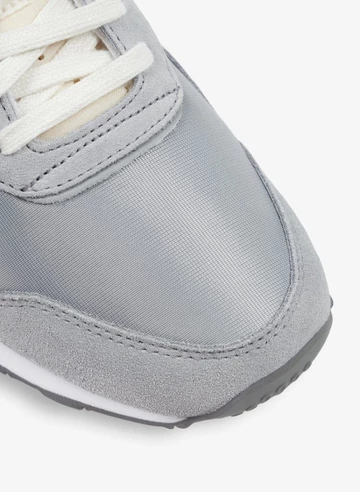 JJJJound Reebok Classic Nylon Grey
- Toebox