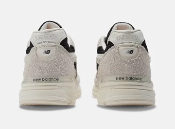 Joe Freshgoods New Balance 990v4 1998 Pack Intro von hinten
