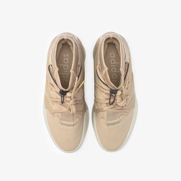 Der Fear of God adidas Athletics 1 Basketball Clay von oben