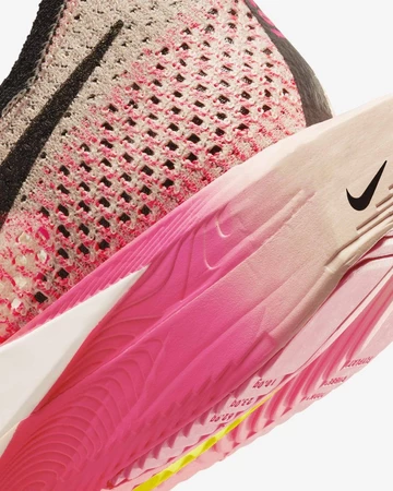Nike ZoomX VaporFly Next% 3 - Pink Detail