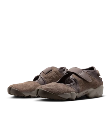 Nike Air Rift Ironstone Paar schräg seitlich