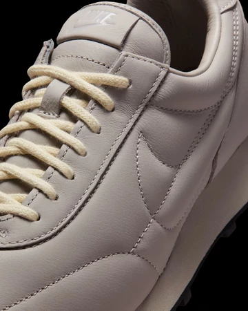 Nike Daybreak Moon Particle