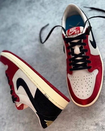 Trophy Room Jordan 1 Low OG Away - Home Colorway