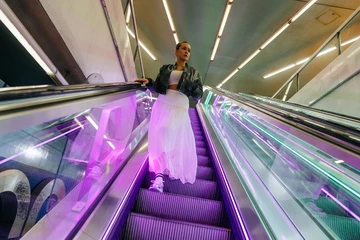 Nike V2K Run - All Black vs White Metallic