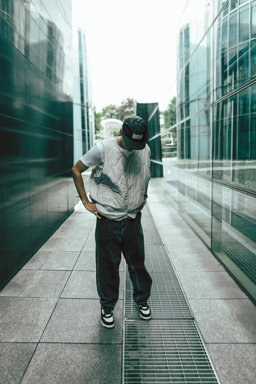 Jordan 4 RM - on feet Bilder und weitere Infos