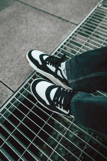 Jordan 4 RM - on feet Bilder und weitere Infos