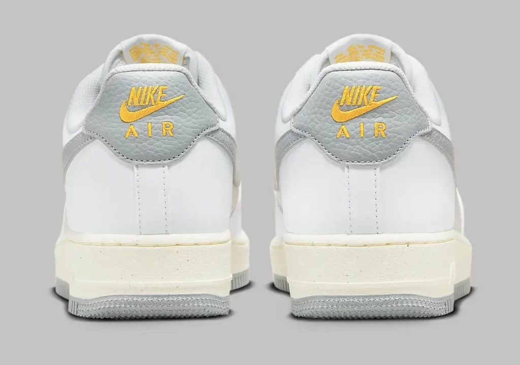 Nike WMNS AIR FORCE 1 '07 LX