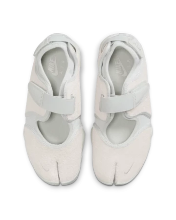 Nike Air Rift Photon Dust Paar von oben