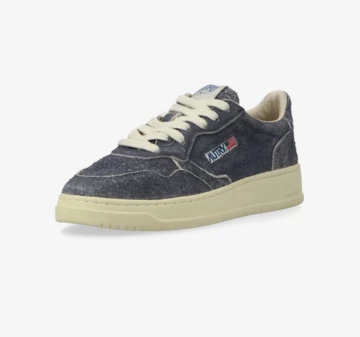 Autry Medalist Low Denim schräg von vorne