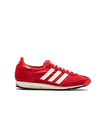Der adidas SL 72 Better Scarlet von außen