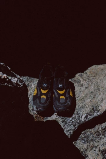 Nicole McLaughlin Merrell Moc Speed Streak Evo - Black/Amber - Lookbook (1)