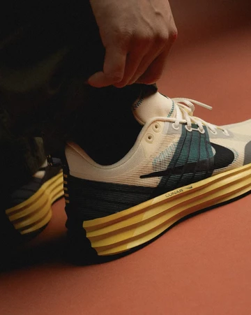 Nike Lunar Roam Alabaster On Feet Detail