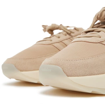 Fear of God adidas Athletics Los Angeles Clay Detail Toebox