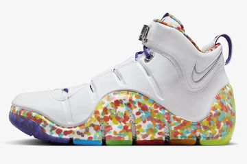 Nike LeBron 4 Fruity Pebbels Außenseite
