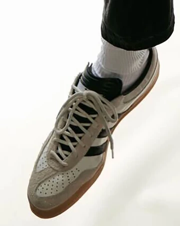 Bad Bunny x adidas Gzelle Indoor seitlich