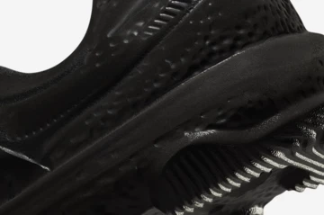 Nike ISPA Universal Black Detail Ferse