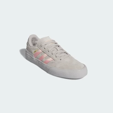 Dime adidas Busenitz Vulc II Clear Granite Colourway schräg von vorne