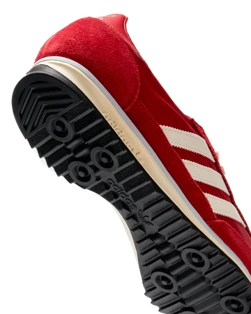 Der adidas SL 72 Better Scarlet von hinten