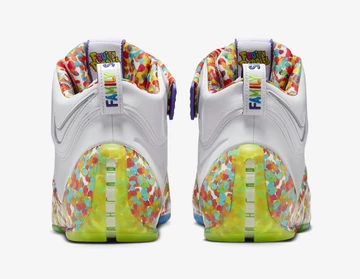 Nike LeBron 4 Fruity Pebbels von Hinten