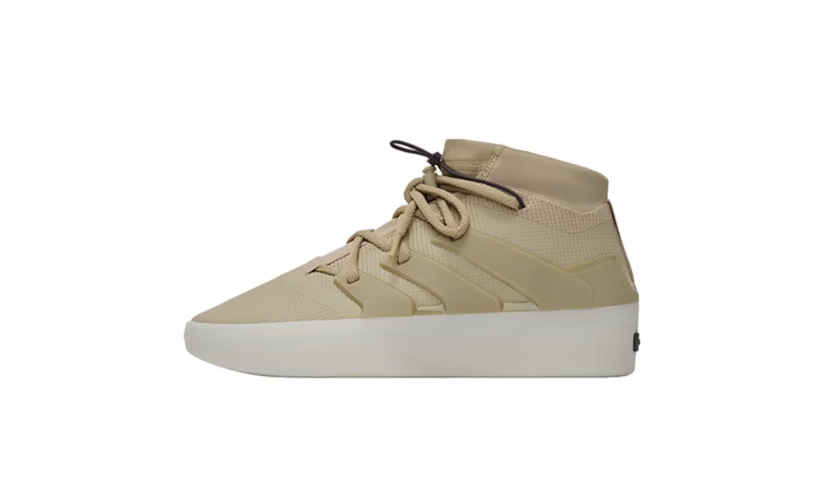 Der Fear of God adidas Athletics 1 Basketball Clay von außen