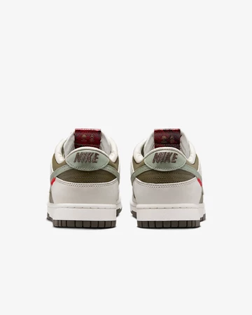 Nike Dunk Low Year of the Snake Olive von hinten