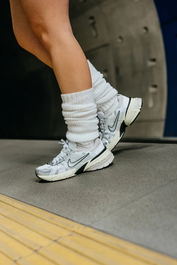 Der Nike V2K Run OG am Fuß