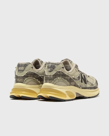 Joe Freshgoods x New Balance Abzorb 2010 Cub schräg