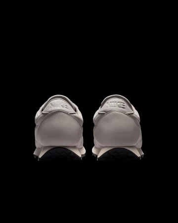 Nike Daybreak Moon Particle