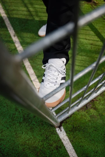 Christopher trägt den adidas Predator Mundial am Fuß