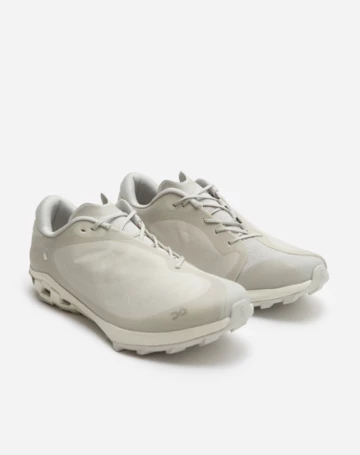 Post Archive Faction x ON Cloudventure Peak Pack schräg