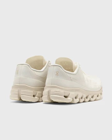 IKON x On Cloudflow 4 Moon Paar schräg hinten