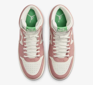 Der Nike Air Ship Rust Pink von oben