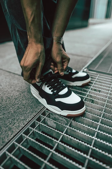 Jordan 4 RM - on feet Bilder und weitere Infos