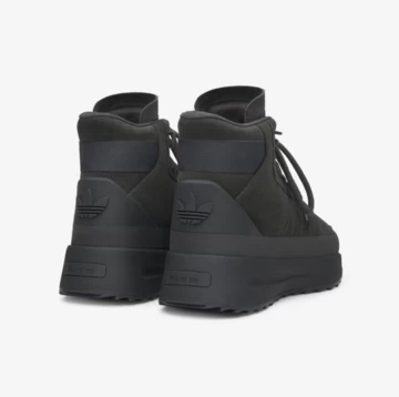 Fear of God x adidas Los Angeles Hiker Carbon schräg von hinten