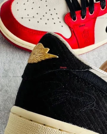 Trophy Room Jordan 1 Low OG Away - Home Colorway - Ferse Detail