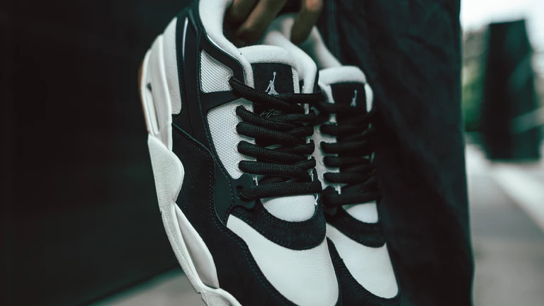 Jordan 4 RM - on feet Bilder und weitere Infos 