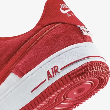 Nike Air Force 1 Low Valentine's Day Detail Ferse