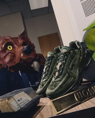 WORKSOUT x Nike Air Max 95 Medium Olive Paar Mood