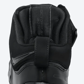 Nike LeBron 4 Black Anthracite DEtail Zunge Inneseite