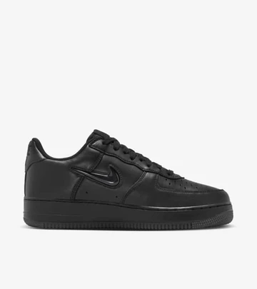 Air Force 1 Low Triple Black Jewel - innen