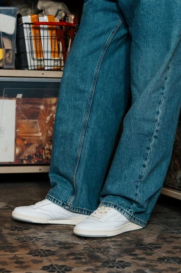 solebox Reebok Club C 85 Vintage Lookbook seitlich von Vorne