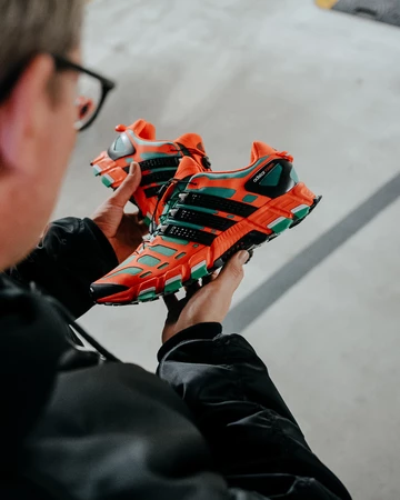 adidas adistar Raven Solar Orange - Latest Pick Up