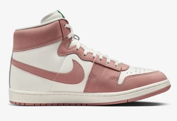 Der Nike Air Ship Rust Pink von innen
